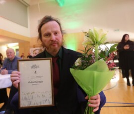 Kirjanduslik oaas 2023 - pildil 46. A. H. Tammsaare nimelise Järva valla kirjanduspreemia laureaat Mehis Heinsaar.